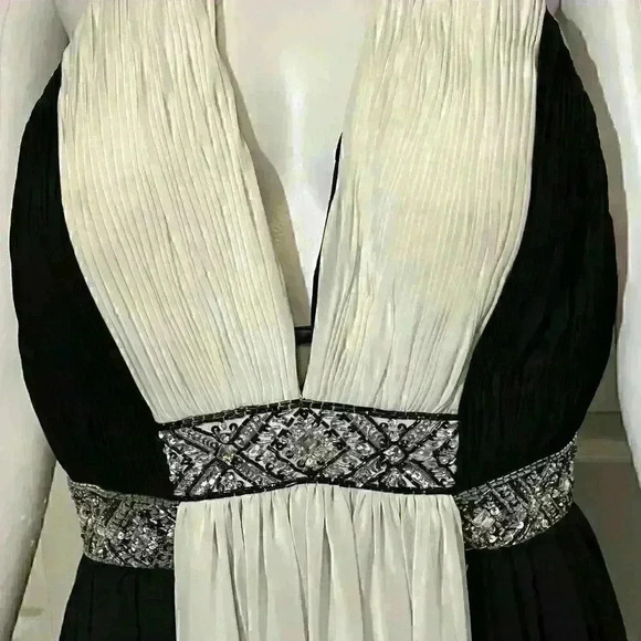 NWT Tony Bowls Dress B&W Iridescent Beaded Sequin Formal Pageant Prom Event 12 - Picture 11 of 16